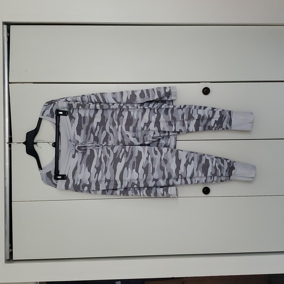 Torrid Gray and White Relaxed Long Sleeve Hoodie With Drawstring Button Pant - Picture 12 of 16